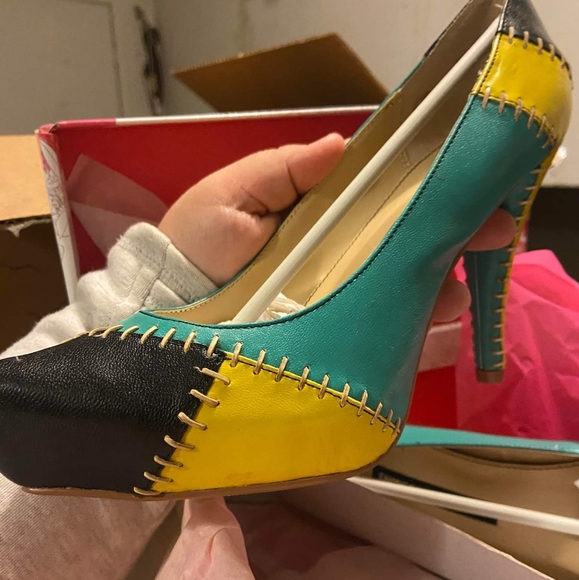 New multicolor Chinese laundry heels Msrp $40 - Picture 5 of 10